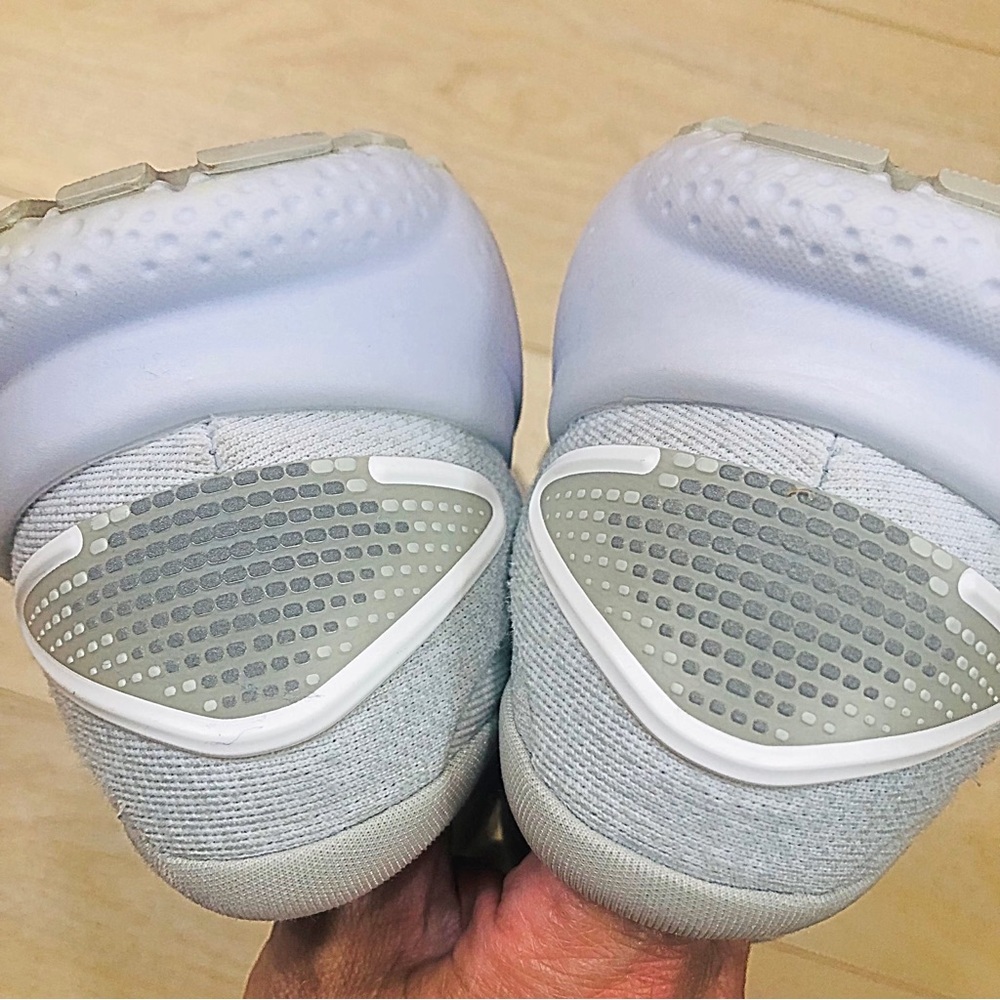 Brooks Ghost Womens White Running Shoes - Picture 7 of 8